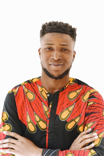 studio photography african ethnicity man posing casually hite bakground traditional clothes_1157 48204